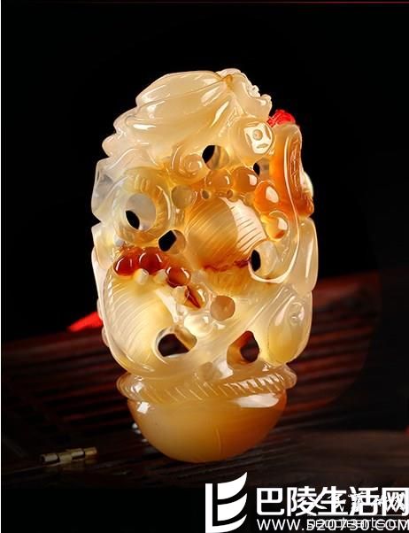 印尼冰彩玉髓手把件图片欣赏