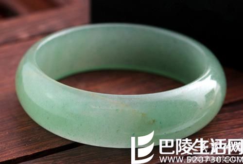 东陵玉是什么? 东陵玉和翡翠的区别介绍 东陵玉是什么? 东陵玉和翡翠的区别介绍