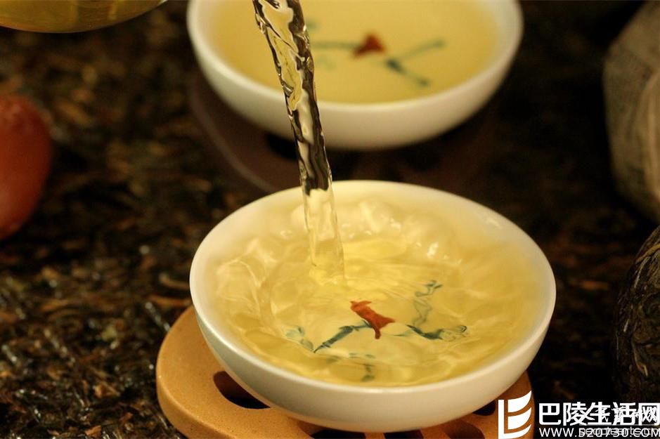 详解普洱茶生茶和熟茶的区别 普洱茶功效有哪些?