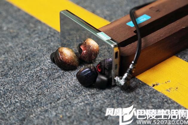 应该会是音乐周边的升级 应该会是音乐周边的升级