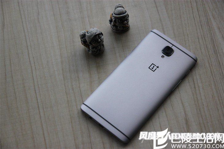 一加手机3 6GB+64GB 冰川灰版 全网通 双卡双待 京东商城预约价格2499元 一加手机3 6GB+64GB 冰川灰版 全网通 双卡双待 京东商城预约价格2499元