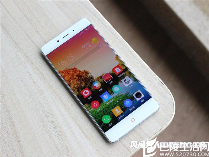 努比亚(nubia) Z11 咖啡金 全网通4G 双卡双待 京东商城 售价3499元 努比亚(nubia) Z11 咖啡金 全网通4G 双卡双待 京东商城 售价3499元