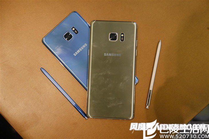 三星手机与手写笔