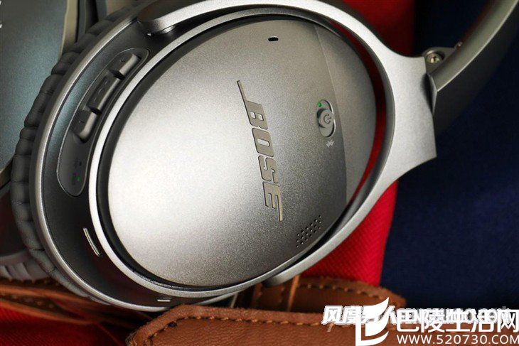 虽然主体材质为玻璃纤维填充尼龙，但喷漆质感十分出色