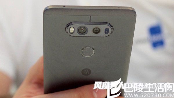 LG V20外观