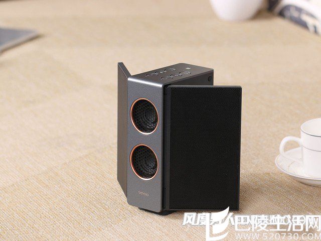 每一块扇面都可以水平90°开启和收回 每一块扇面都可以水平90°开启和收回