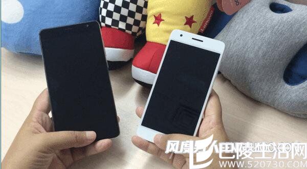 红米Pro(左)和联想ZUK Z2(右)指纹识别速度对比