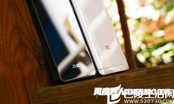 联想ZUK Z2和红米Pro背部对比 联想ZUK Z2和红米Pro背部对比
