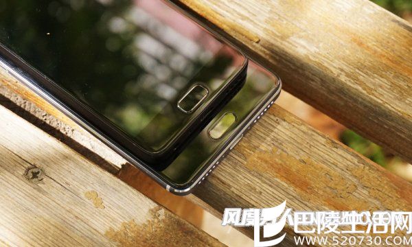联想ZUK Z2和红米Pro的HOME键设计
