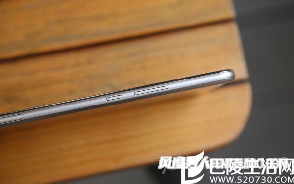 荣耀平板2厚度