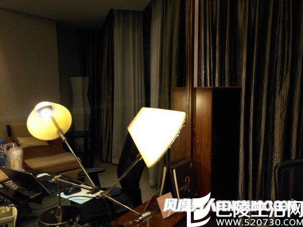 锤子M1手机拍照功能