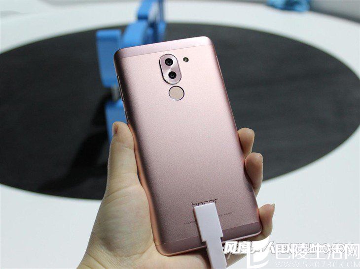 华为荣耀畅玩6X背面 华为荣耀畅玩6X背面