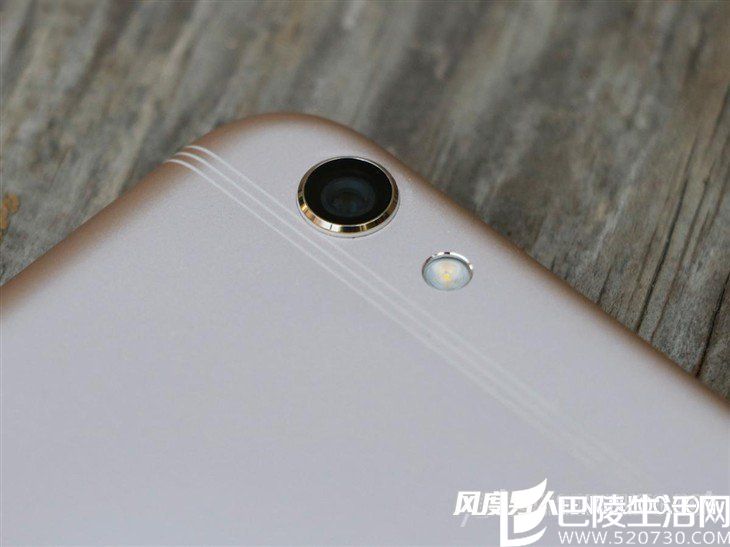 OPPO R9S手机后置摄像头