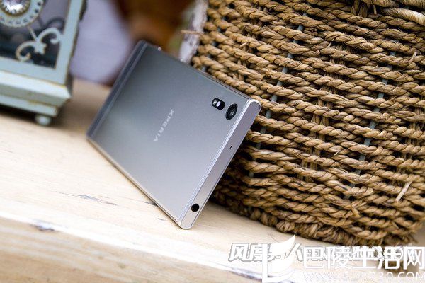 索尼Xperia XZ