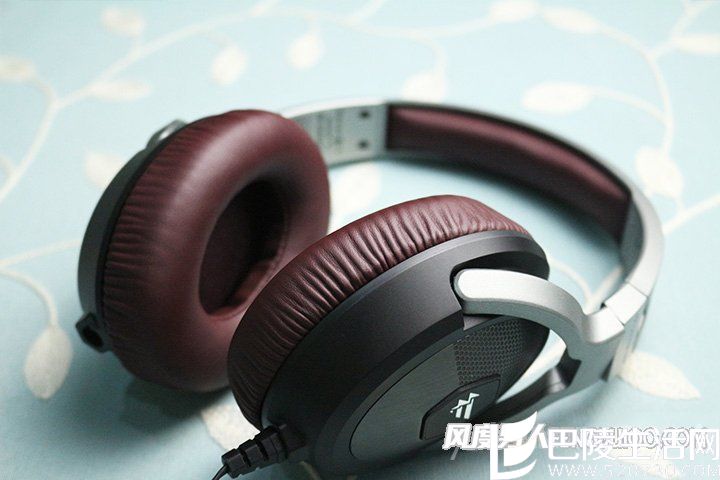 魔声Fatal1ty FXM200游戏耳机