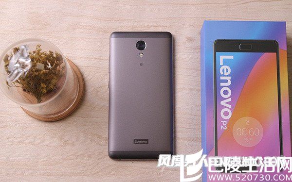 联想P2手机背面 联想P2手机背面