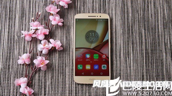 Moto M手机