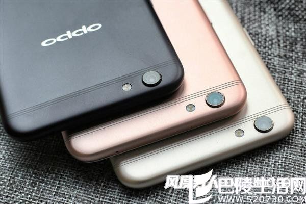 OPPO R9s哑光黑版摄像头