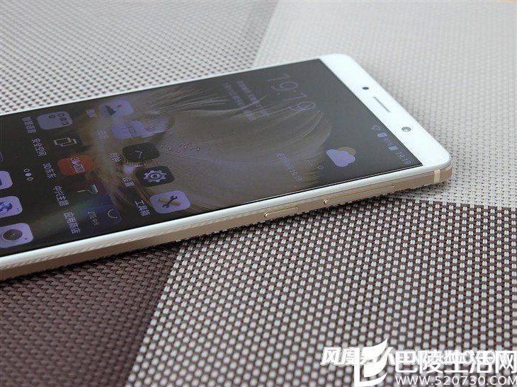 中兴天机7 MAX 按键 中兴天机7 MAX 按键