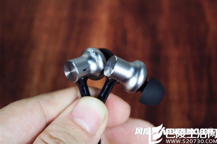 小米圈铁耳机Pro耳机