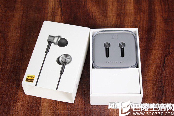 小米圈铁耳机Pro包装盒