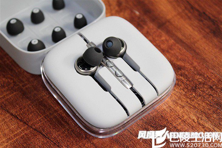 小米圈铁耳机Pro包装外观