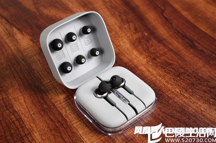 小米圈铁耳机Pro包装