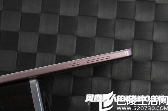 红米4A右侧按键