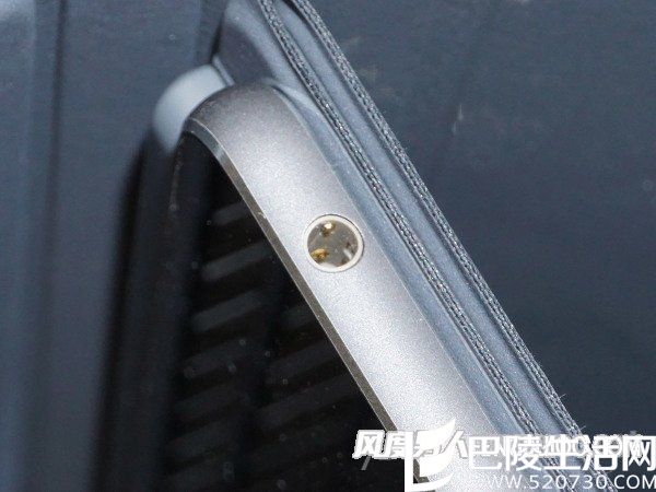 华硕灵焕3耳机插孔