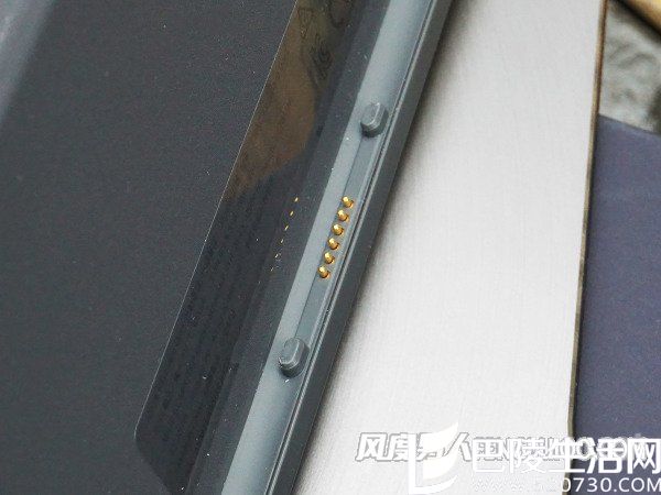 华硕灵焕3键盘磁吸口