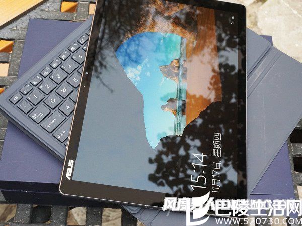 华硕灵焕3平板模式