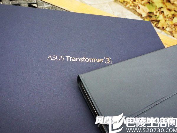 华硕灵焕3外包装