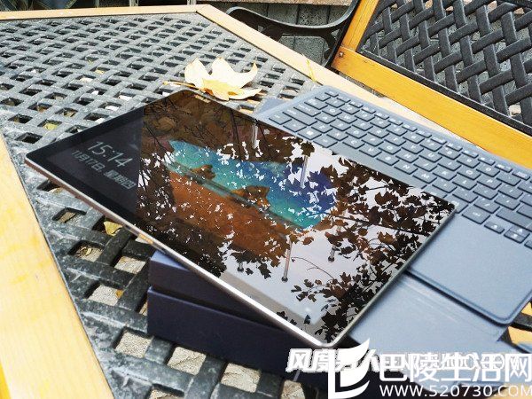 华硕灵焕3玻璃面板屏幕