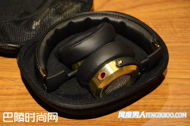 小米新款头戴式耳机折叠