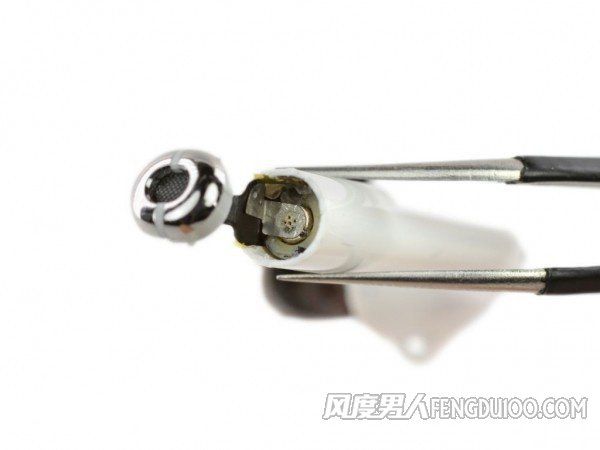 在底部撬缝隙 在底部撬缝隙