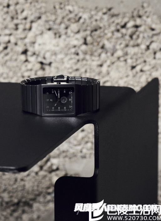 黑色腕表 黑色腕表