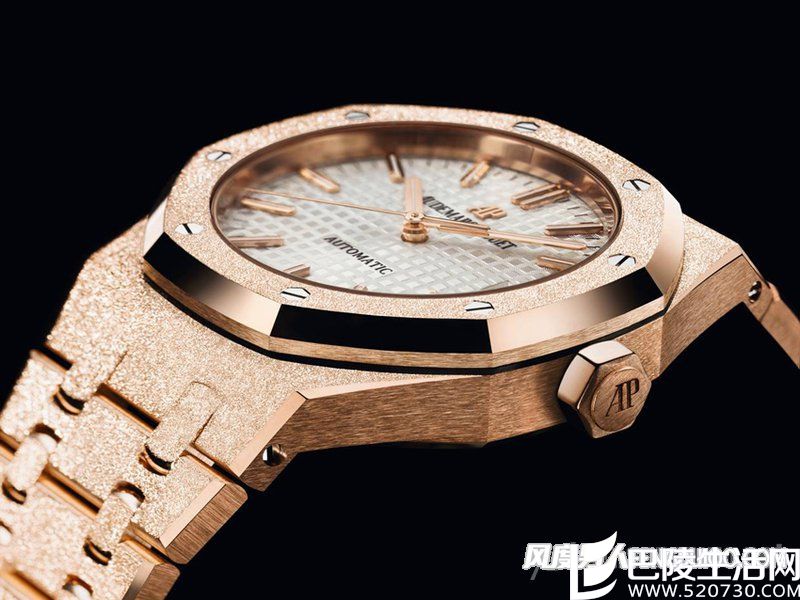 FROSTED GOLD&ldquo;霜金&rdquo;腕表