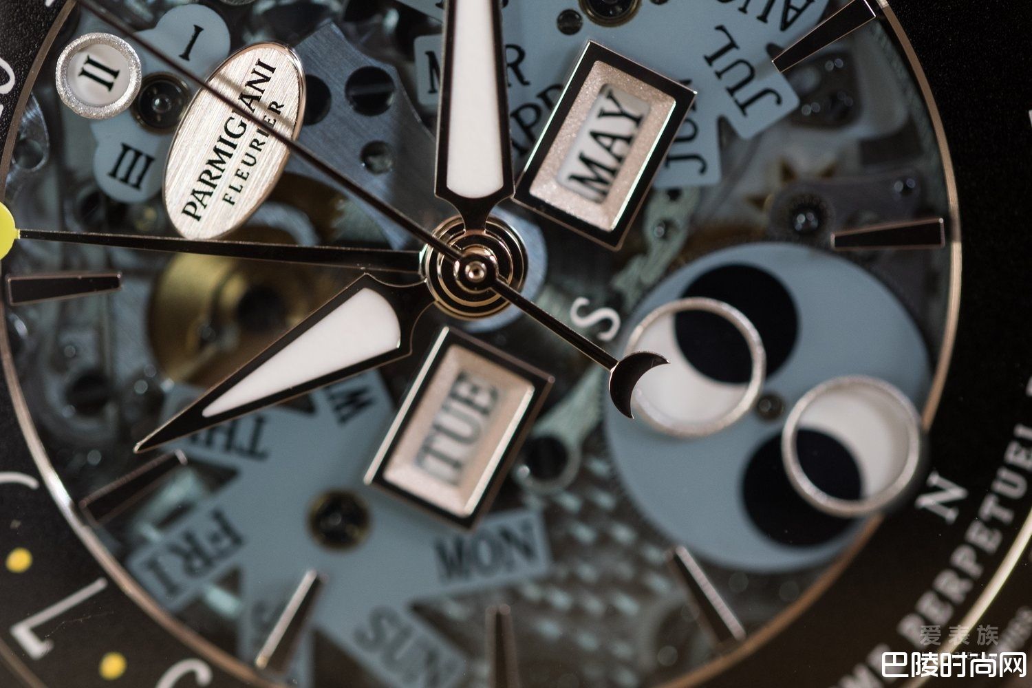 帕玛强尼CENTUM万年历镂空表