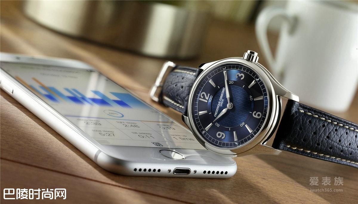 康斯登传统瑞士智能腕表 给圣诞以健康与爱