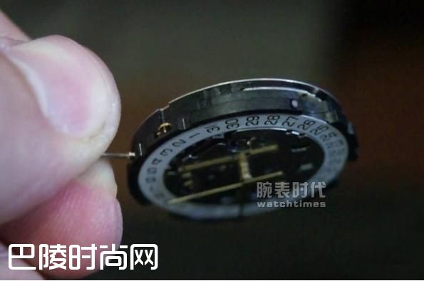 天梭推出全新NBA冠军腕表