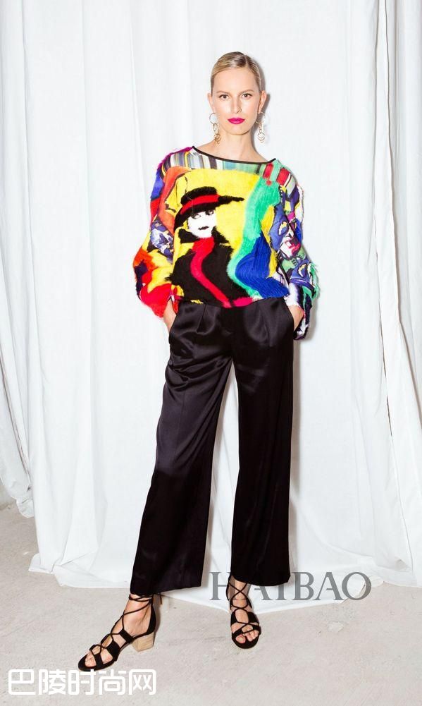 卡罗莱娜·科库娃(Karolina Kurkova) 亮相Miami Beach活动