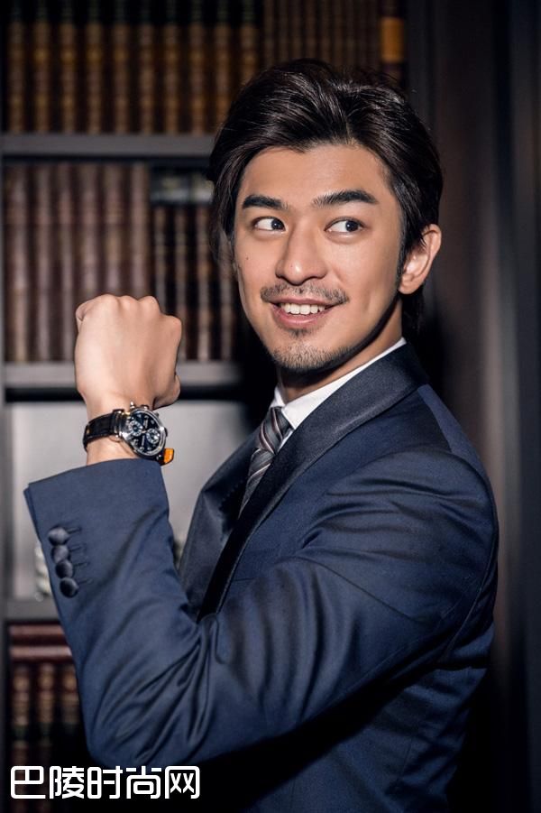 张梓琳、陈柏霖解码IWC万国表时间之美