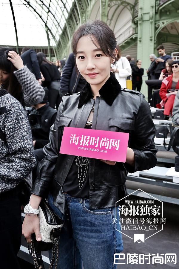 白百何现身2017秋冬巴黎时装周香奈儿(Chanel) 秀场
