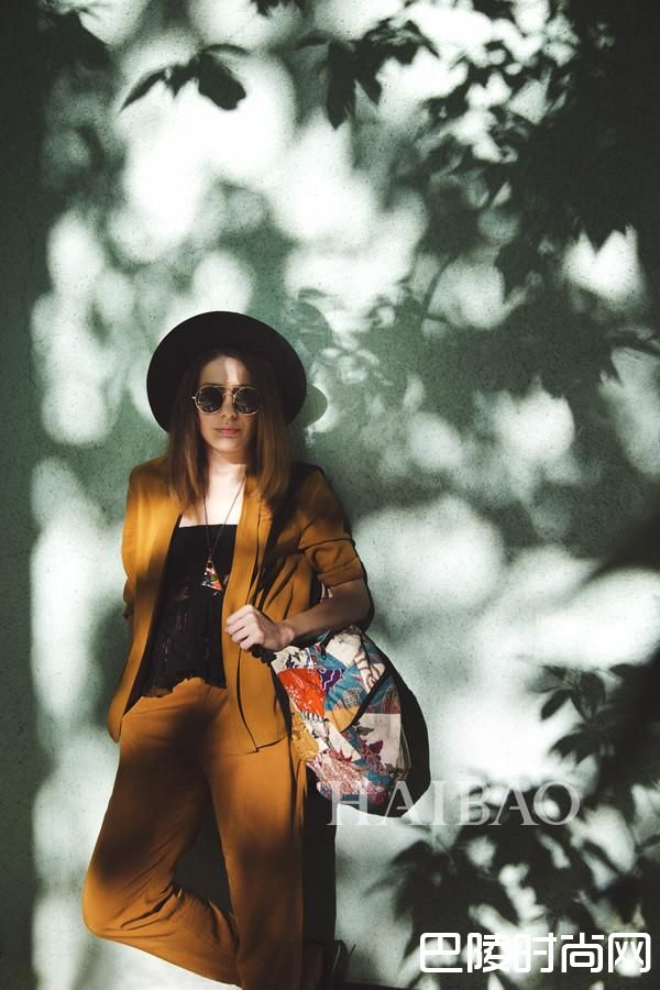 俄罗斯时尚博主Manona Che街拍