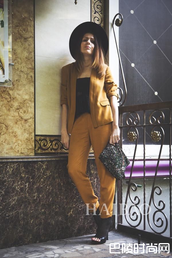 俄罗斯时尚博主Manona Che街拍