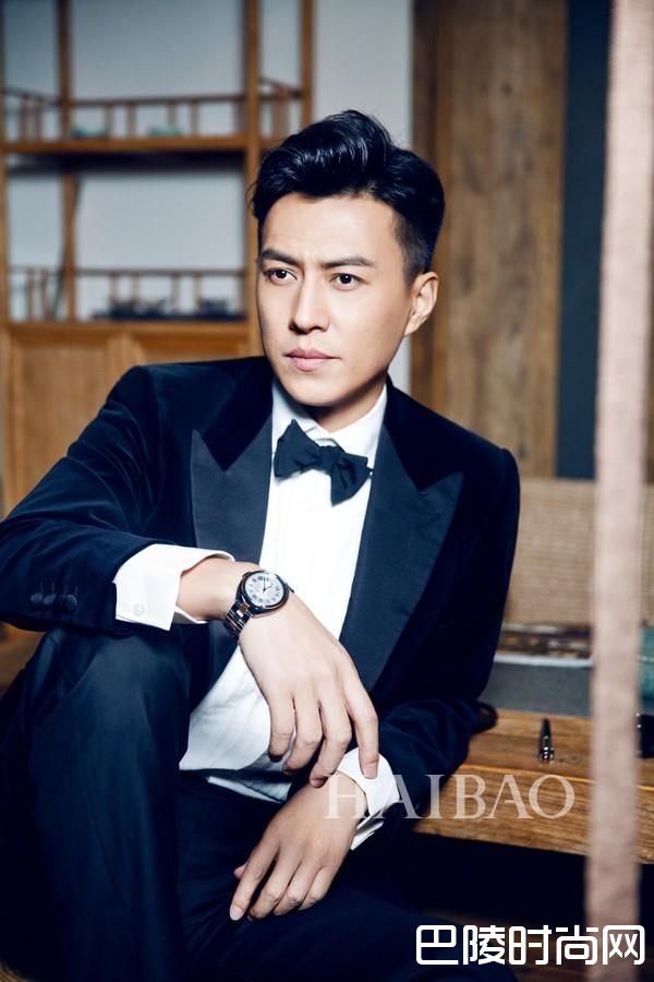 著名演员靳东演绎日常穿搭