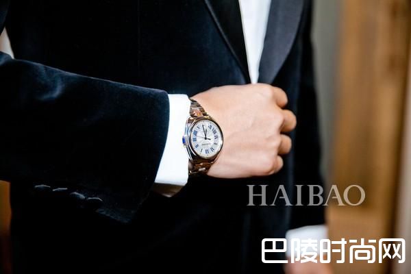 著名演员靳东演绎日常穿搭