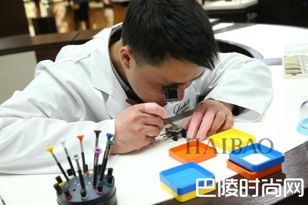 来自格拉苏蒂的高级制表师