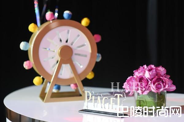 Possession色彩派对现场的多彩棒棒糖点缀