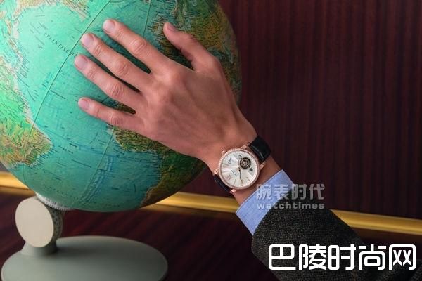 万宝龙4810系列外置框架陀飞轮超薄腕表玫瑰金款_116523_3